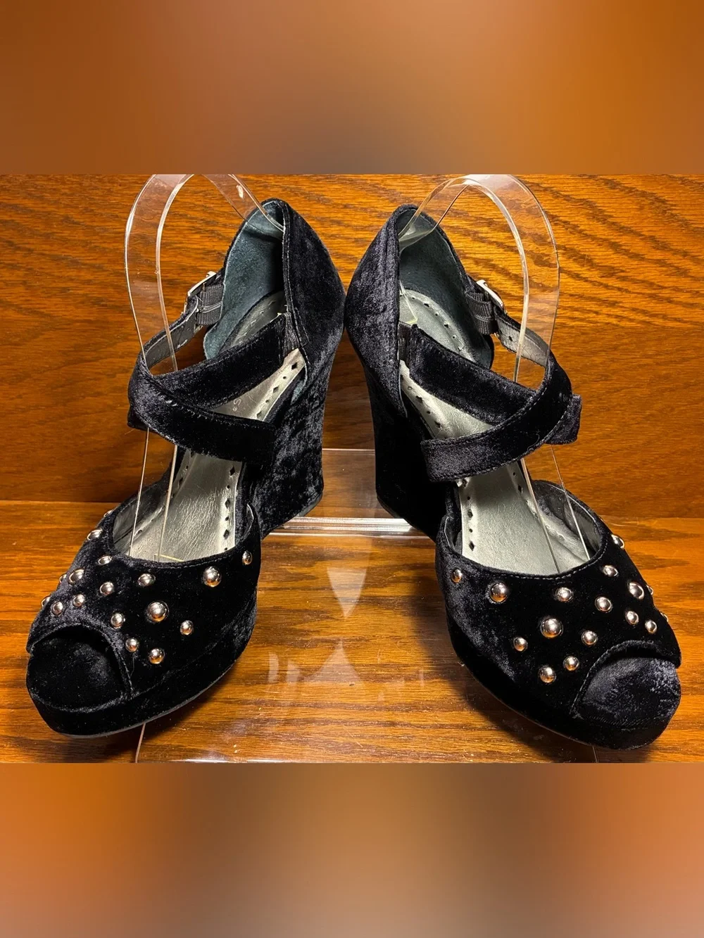 Y2K BCBGirls Studded Velvet Wedge Platform Peep Toe Heels Size 8